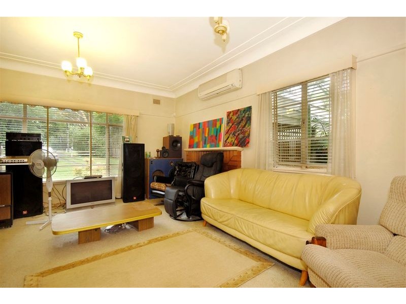 26  HANDLEY AVENUE, Thornleigh NSW 2120