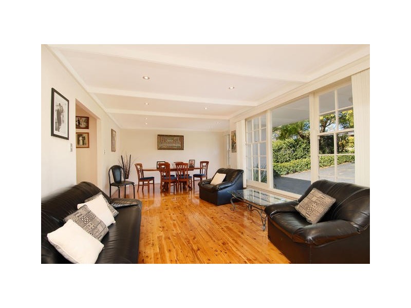 1 Southleigh Avenue, Castle Hill NSW 2154