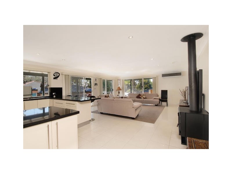 1 Southleigh Avenue, Castle Hill NSW 2154