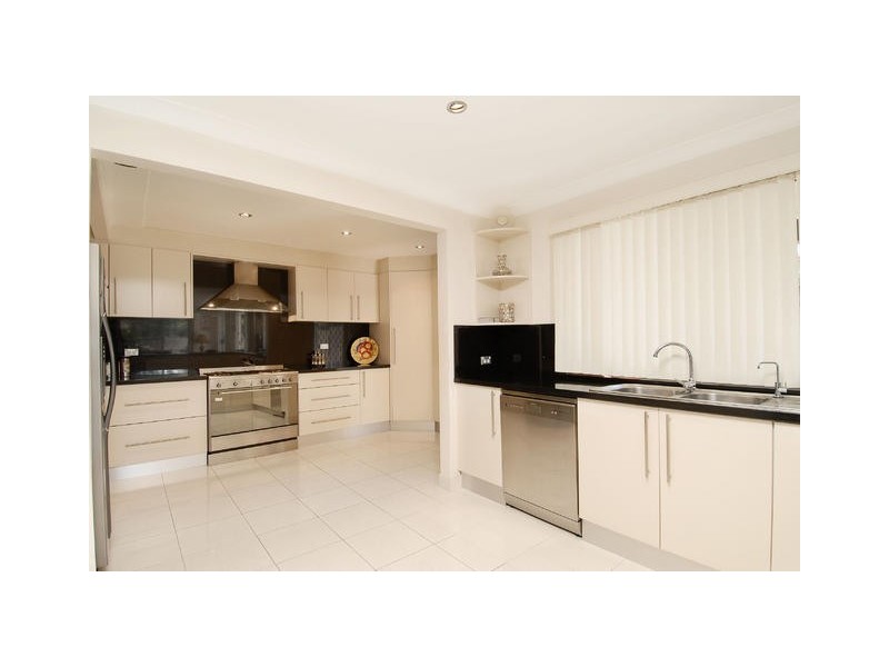 1 Southleigh Avenue, Castle Hill NSW 2154