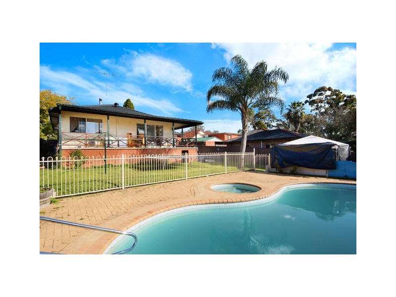 1 Southleigh Avenue, Castle Hill NSW 2154