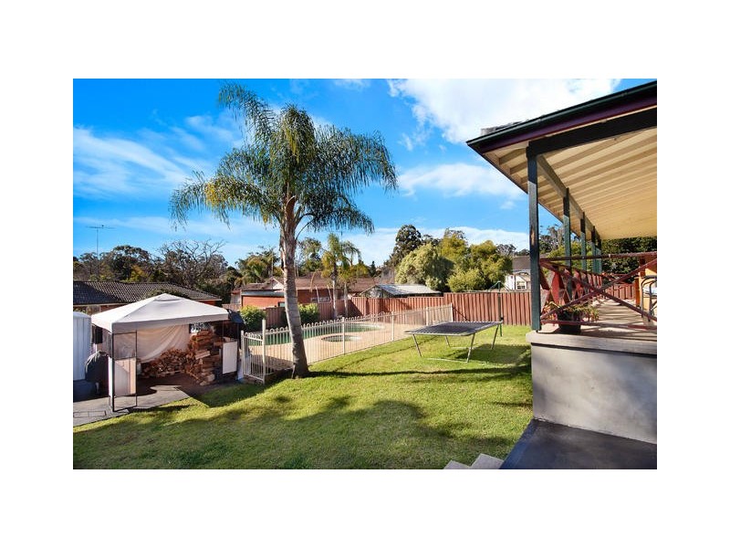 1 Southleigh Avenue, Castle Hill NSW 2154