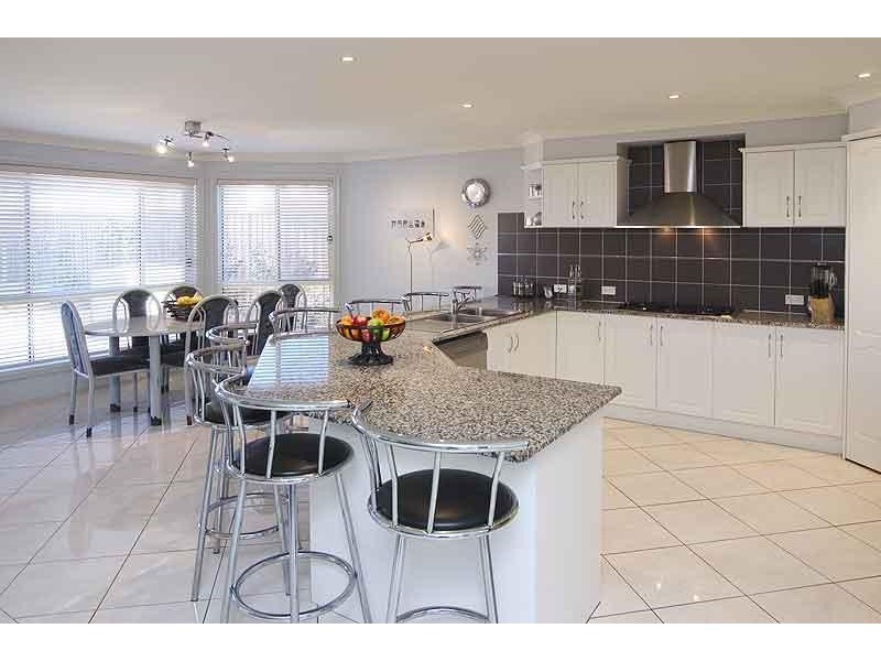 8   MORONEY AVENUE, Castle Hill NSW 2154