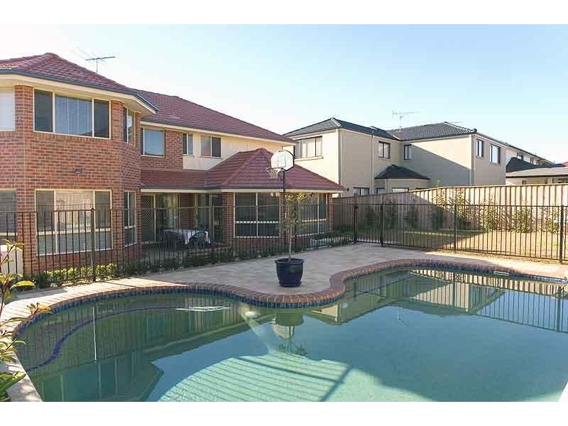 8   MORONEY AVENUE, Castle Hill NSW 2154