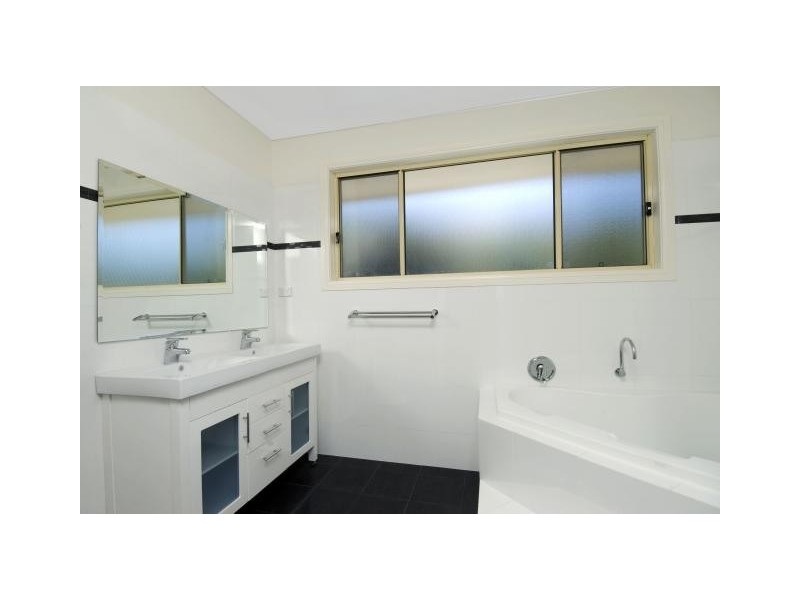 1E Lilla Road, Pennant Hills NSW 2120