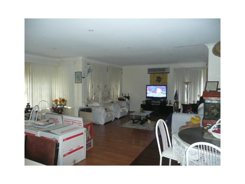 26 Feramin Avenue, Whalan NSW 2770