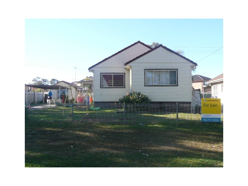 15 Beaconsfield Rd, Rooty Hill NSW 2766