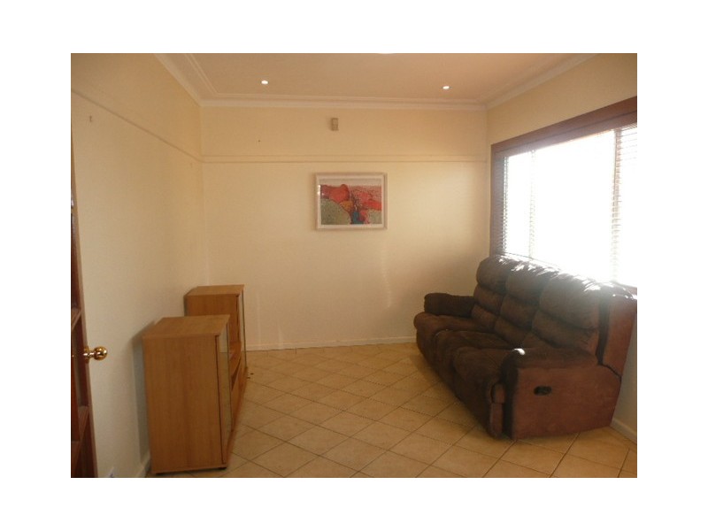 15 Beaconsfield Rd, Rooty Hill NSW 2766