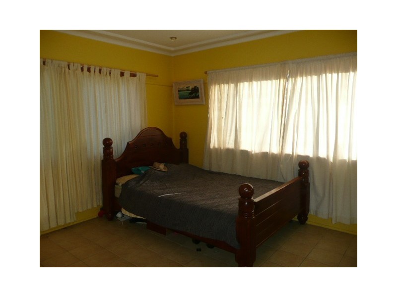 15 Beaconsfield Rd, Rooty Hill NSW 2766