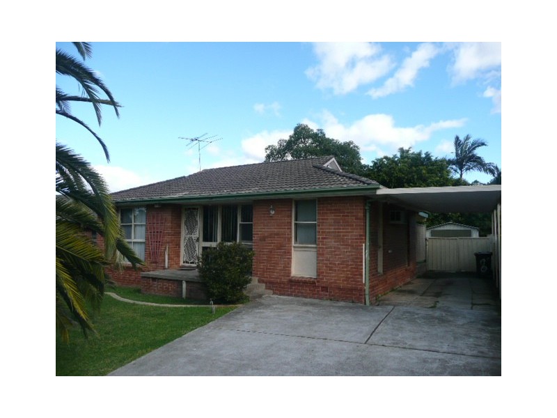 8 Lang Avenue, Blackett NSW 2770