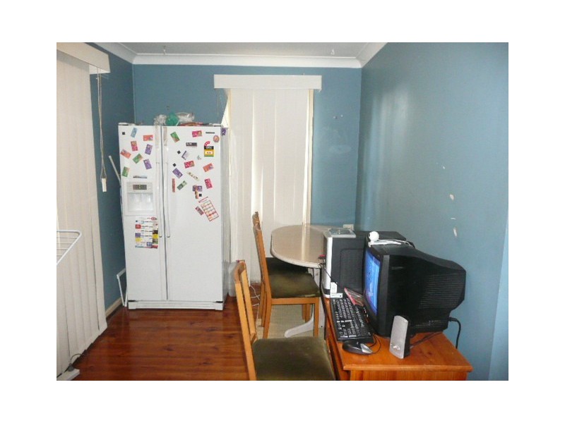 8 Lang Avenue, Blackett NSW 2770