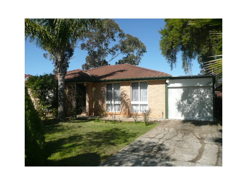 10 Lamerton St, Oakhurst NSW 2761