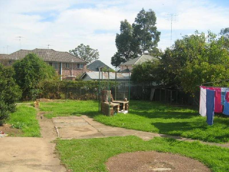 9  Mamre Rd, St Marys NSW 2760