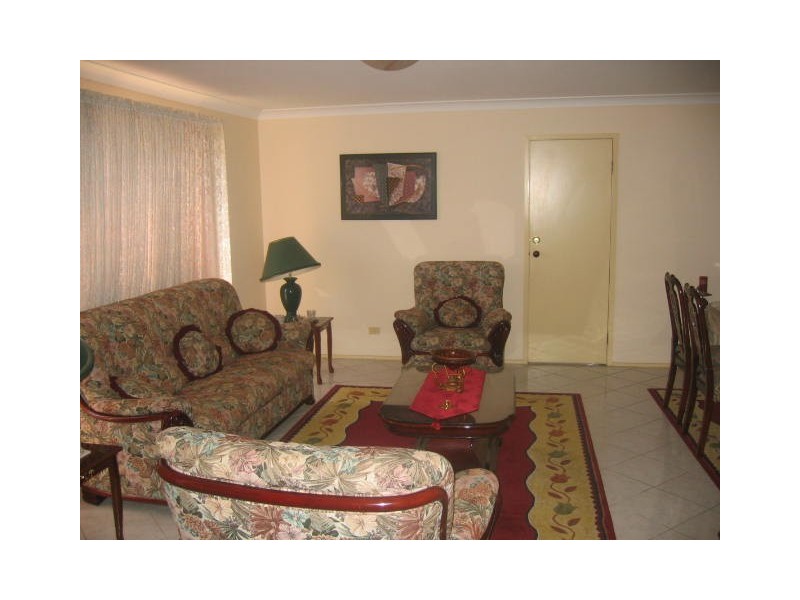 28  debbie circut, Mount Druitt NSW 2770