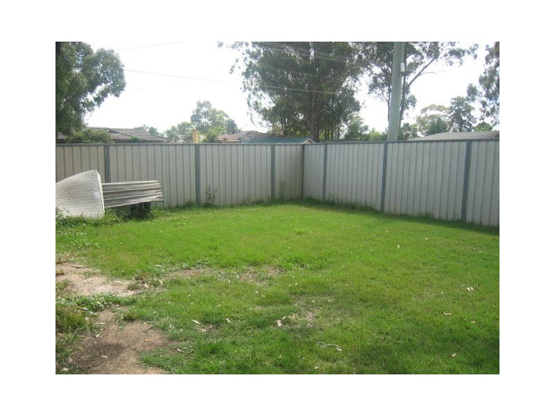 43  eloura st, Dharruk NSW 2770