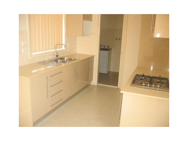 4/30  Brisbane Street, Oxley Park NSW 2760