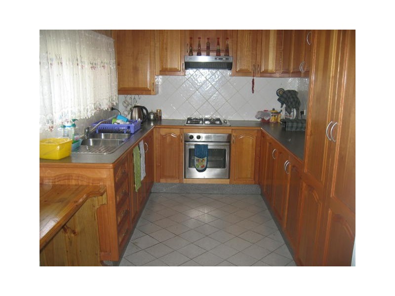 28  Finisterie Avenue, Whalan NSW 2770