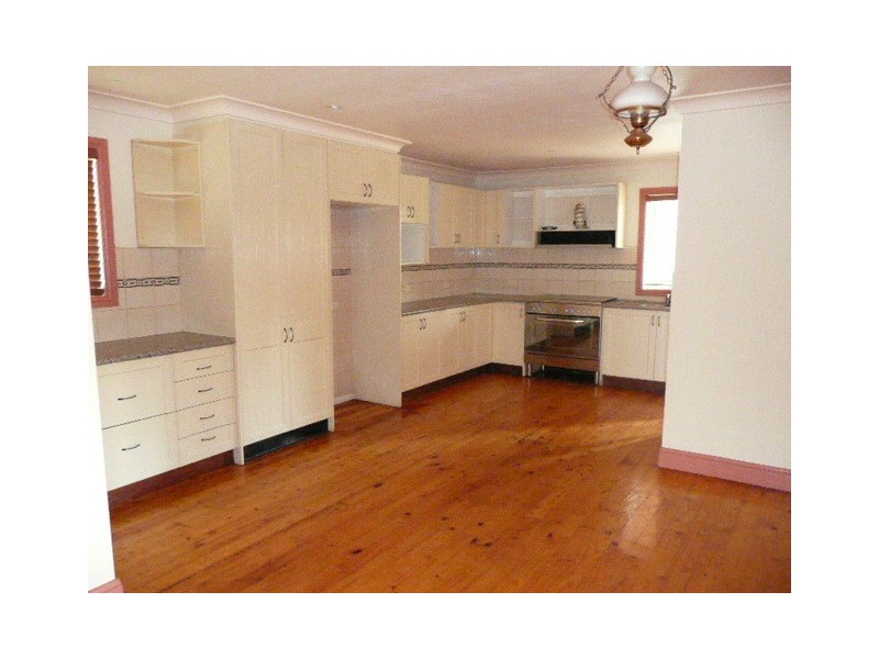 50  Manila Road, Lethbridge Park NSW 2770