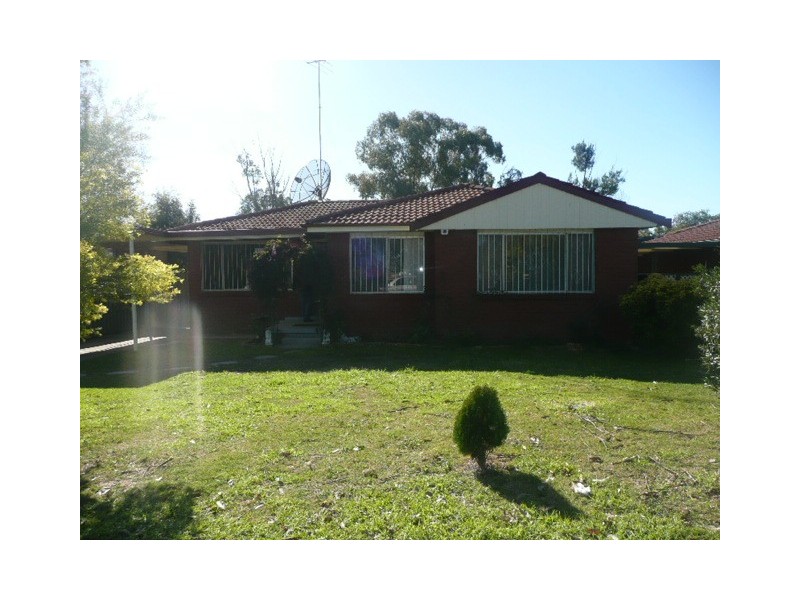 9  Medlow Drive, Quakers Hill NSW 2763