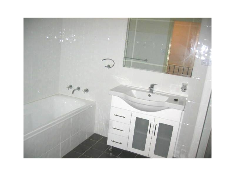 Level 1 15  Braddon Street, Oxley Park NSW 2760