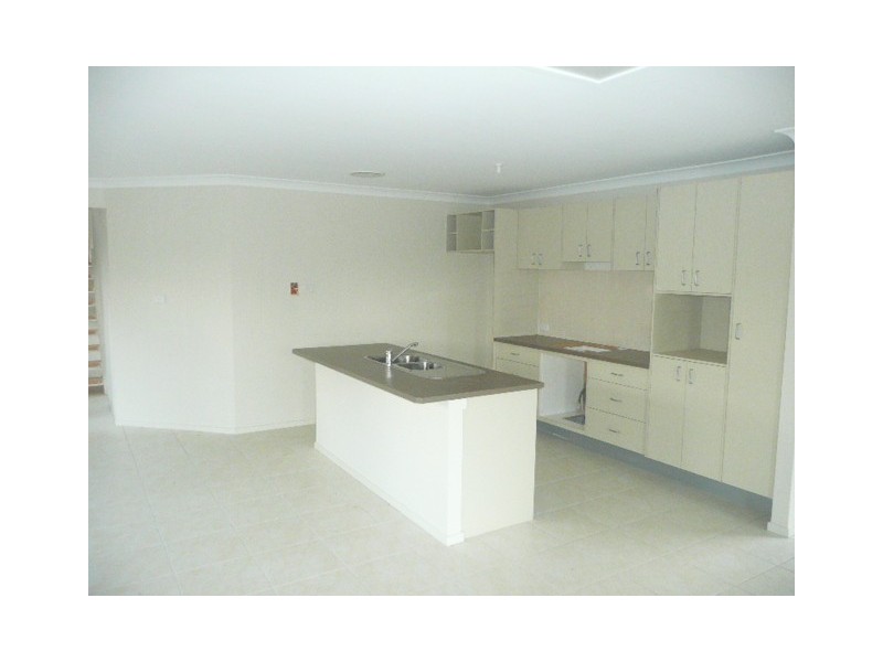 16  Dunlop Street, Ropes Crossing NSW 2760