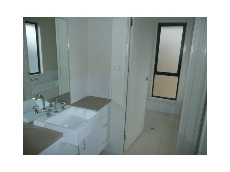 16  Dunlop Street, Ropes Crossing NSW 2760