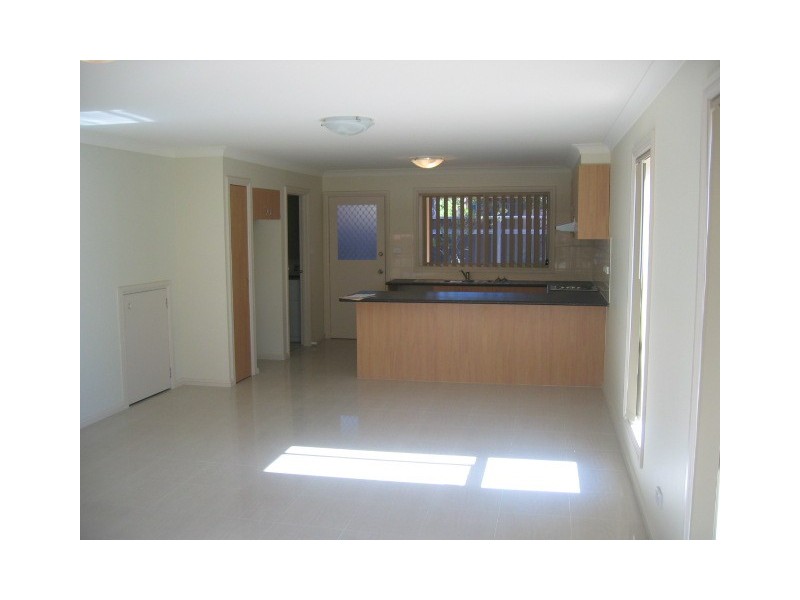 1/163  Adelaide Street, Oxley Park NSW 2760