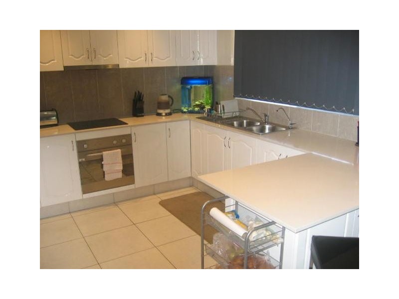 2/12  Denzil Avenue, St Clair NSW 2759