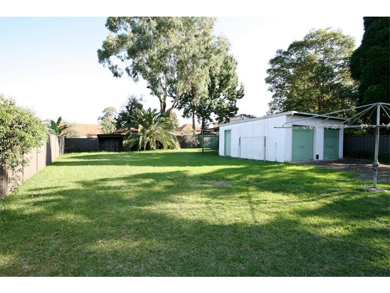 6 Fulton Avenue, Wentworthville NSW 2145