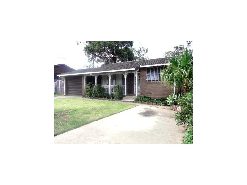 25  Orleans Crescent, Toongabbie NSW 2146