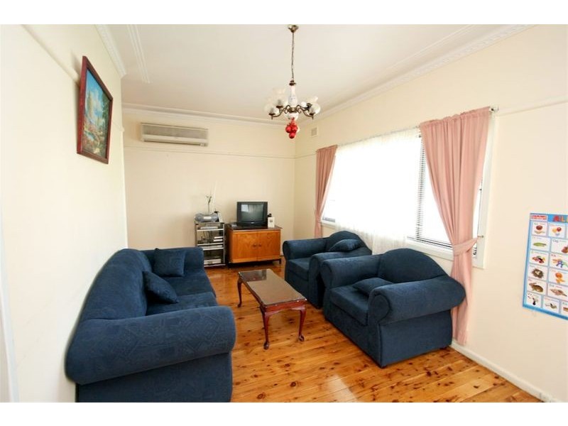 4 Webster Street, Pendle Hill NSW 2145