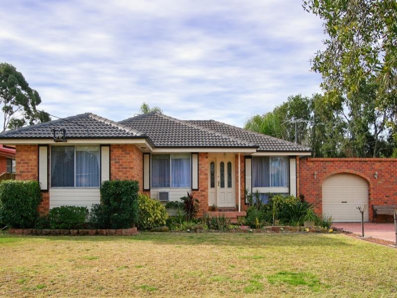 18 Piquet Crescent, Toongabbie NSW 2146