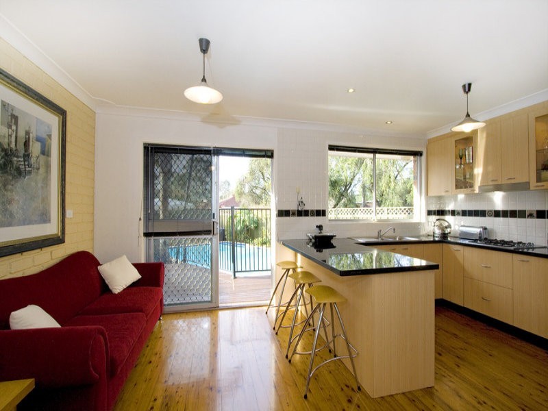 18 Piquet Crescent, Toongabbie NSW 2146