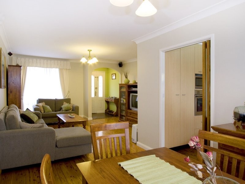 18 Piquet Crescent, Toongabbie NSW 2146