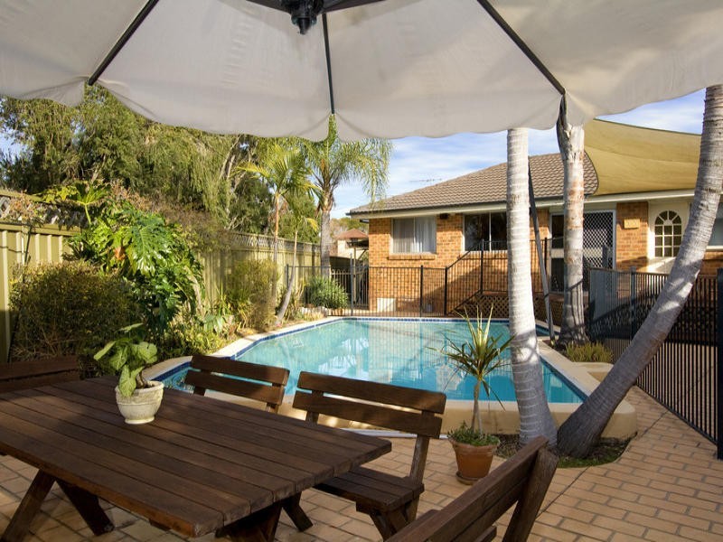 18 Piquet Crescent, Toongabbie NSW 2146