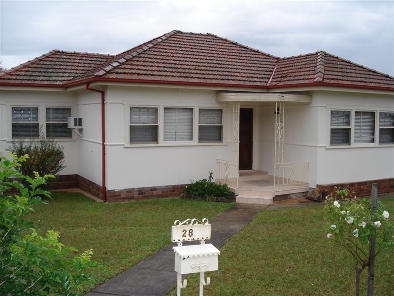 28 Chelmsford Road, South Wentworthville NSW 2145