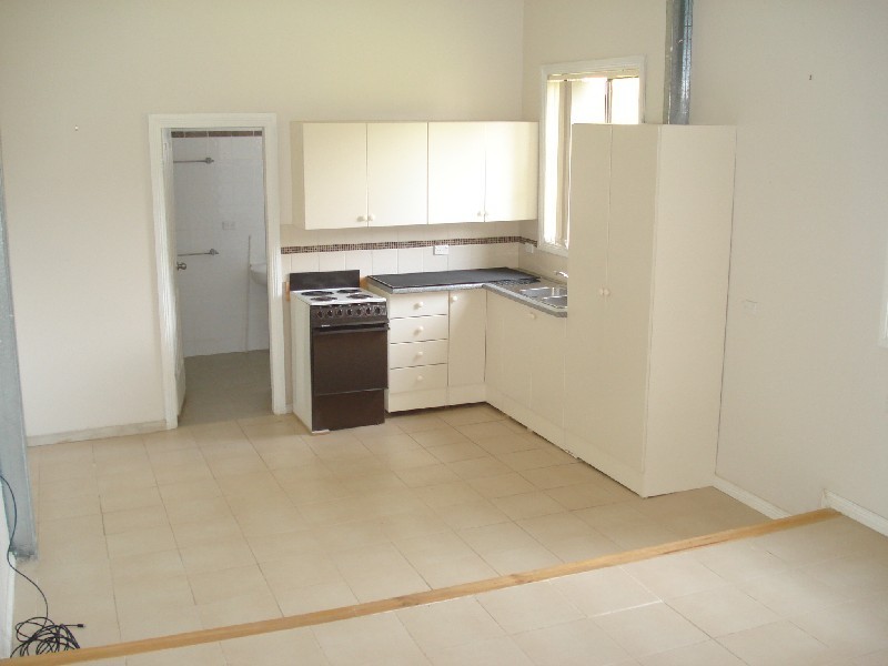 10 Arnett Street, Pendle Hill NSW 2145