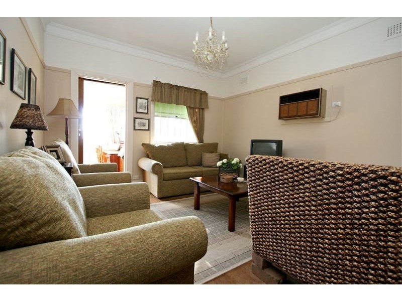 36 Oatlands Street, Wentworthville NSW 2145