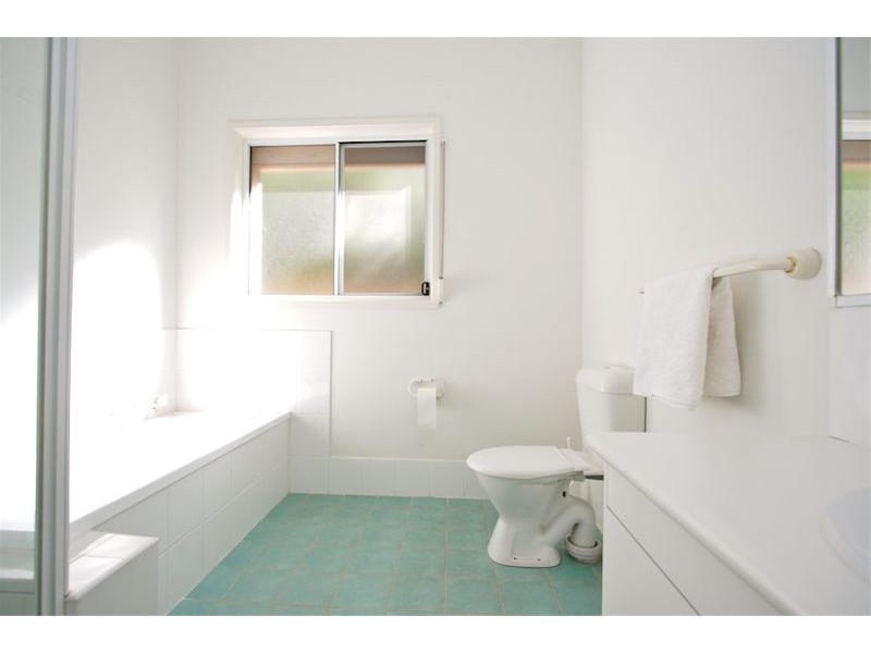 9 Carinya Road, Girraween NSW 2145