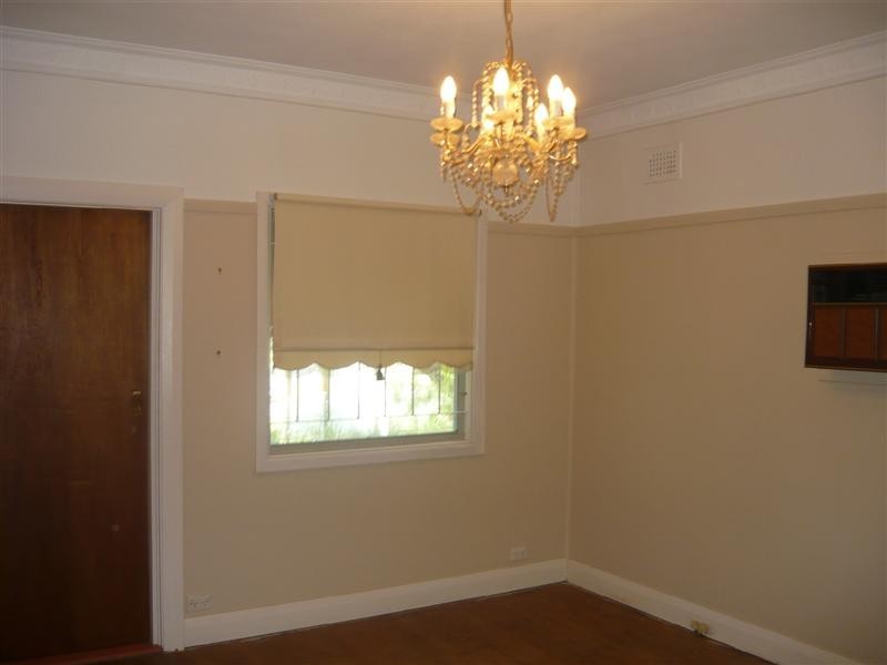 36 Oatlands Road, Wentworthville NSW 2145