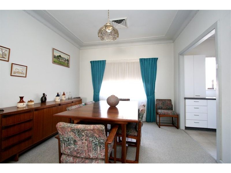 14 Windsor Road, Merrylands NSW 2160