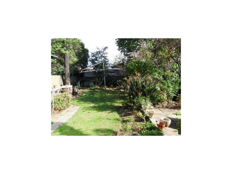 124 Smith Street, Toongabbie NSW 2146