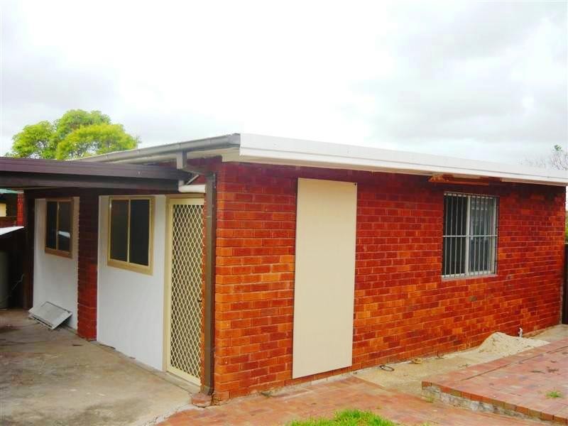 42 Daisy Street, Greystanes NSW 2145