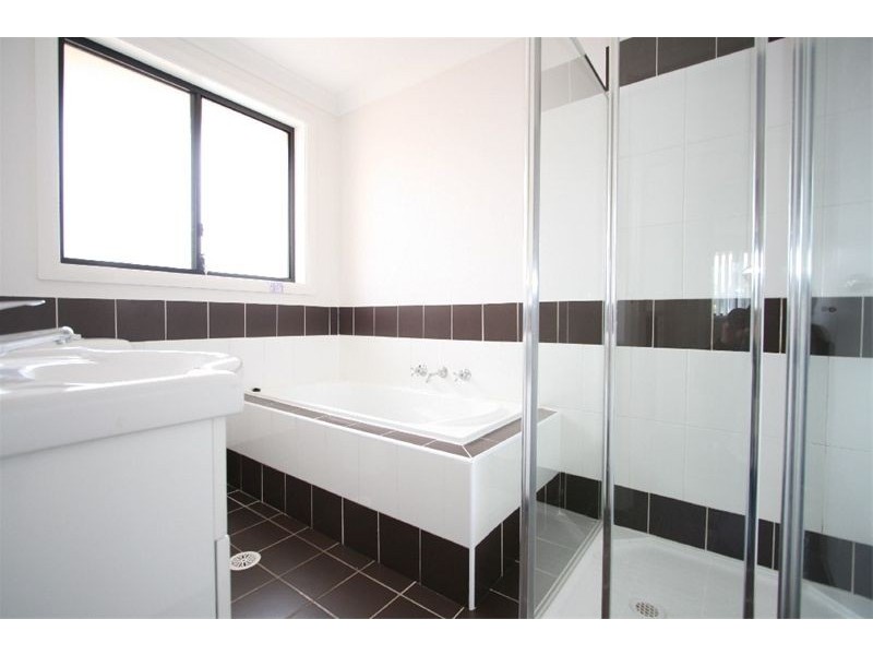 1/2  Memphis Crescent, Toongabbie NSW 2146