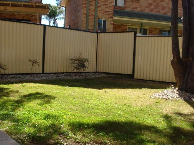 1/2  Memphis Crescent, Toongabbie NSW 2146