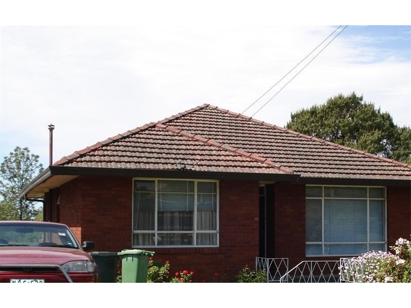 4 Thorne Avenue, Pendle Hill NSW 2145