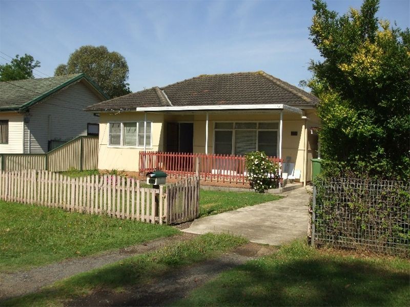 28A Budgeree Road, Toongabbie NSW 2146