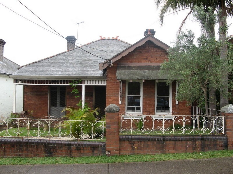24 Canton St, Canterbury NSW 2193