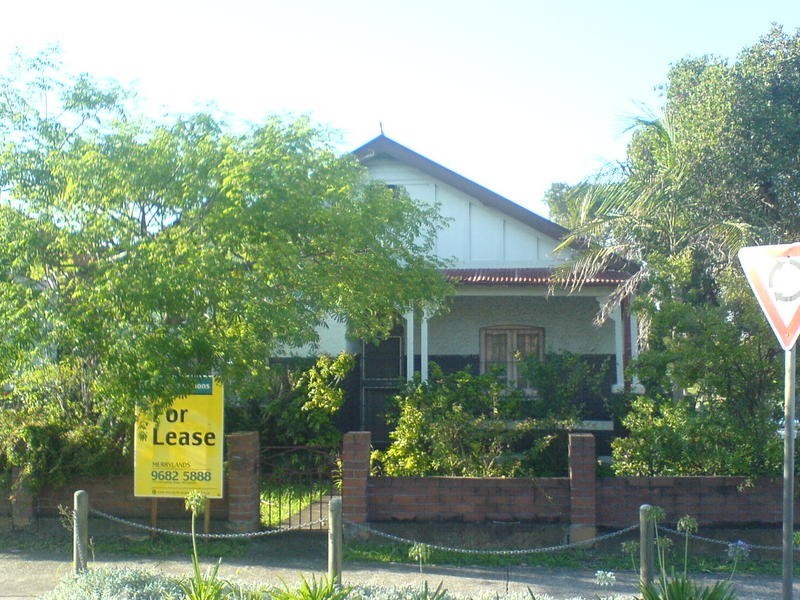 121 Evaline St, Campsie NSW 2194