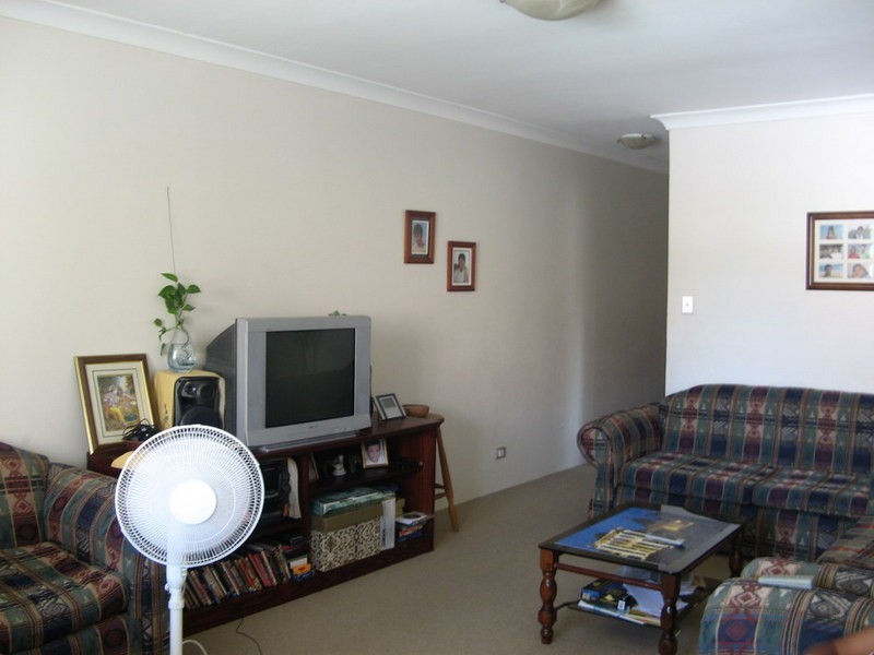 3 Fifth Ave, Campsie NSW 2194